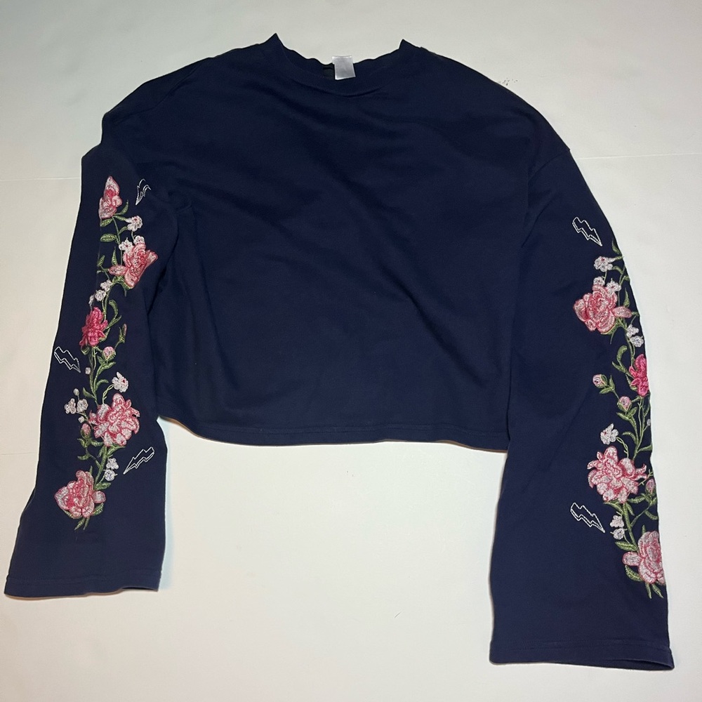 H&M Divided Crop Sweatshirt W/Embroidered Bell Sleeves SZ XS